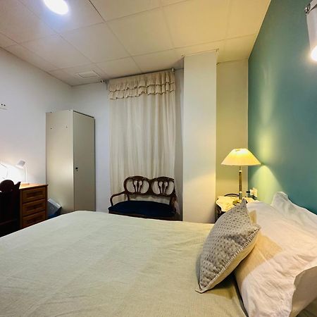 Mirador 1 Del Mercado Central - Habitacion Con Bano Privado En El Centro De La Ciudad Vella Βαλένθια Εξωτερικό φωτογραφία