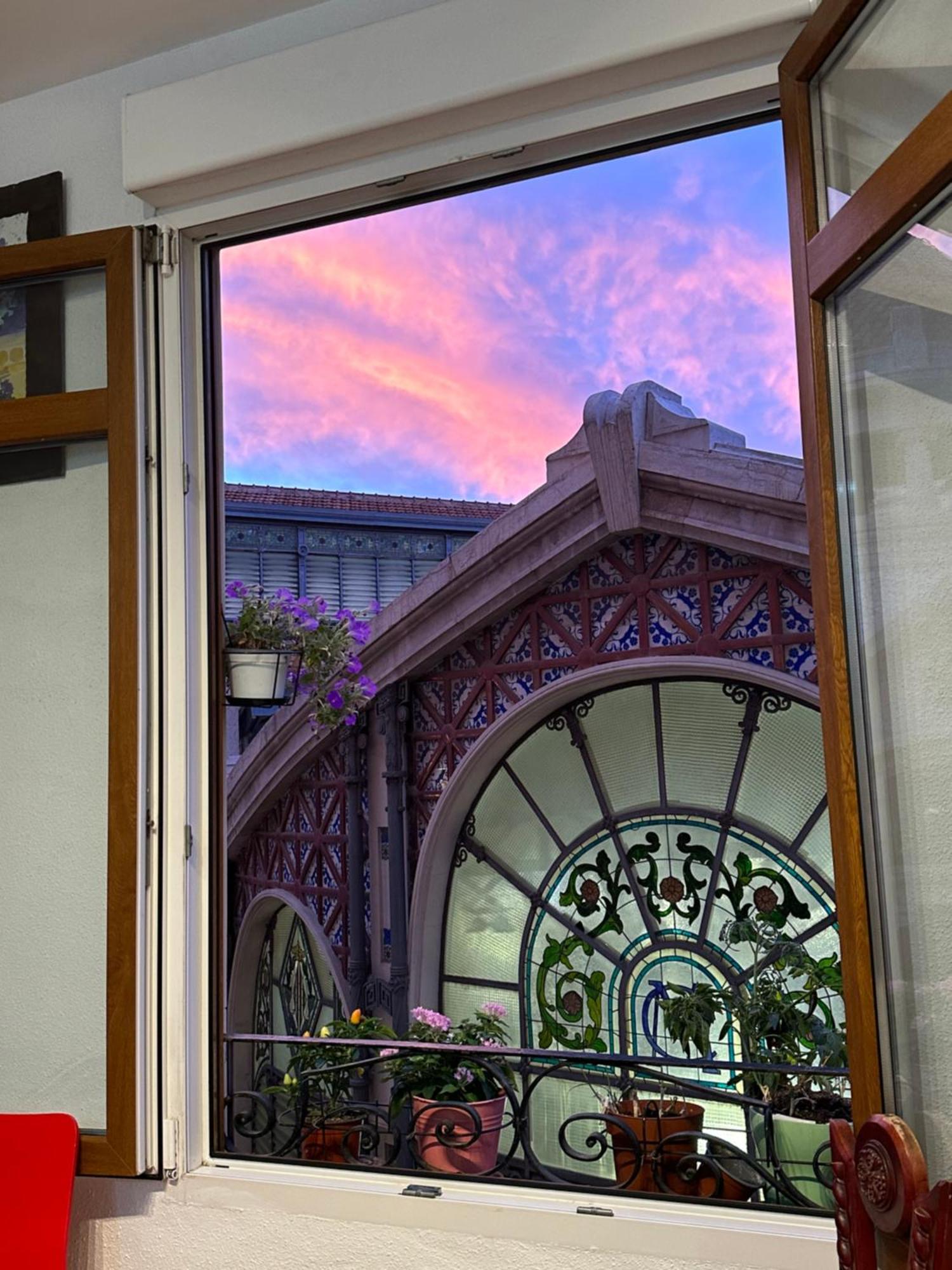 Mirador 1 Del Mercado Central - Habitacion Con Bano Privado En El Centro De La Ciudad Vella Βαλένθια Εξωτερικό φωτογραφία