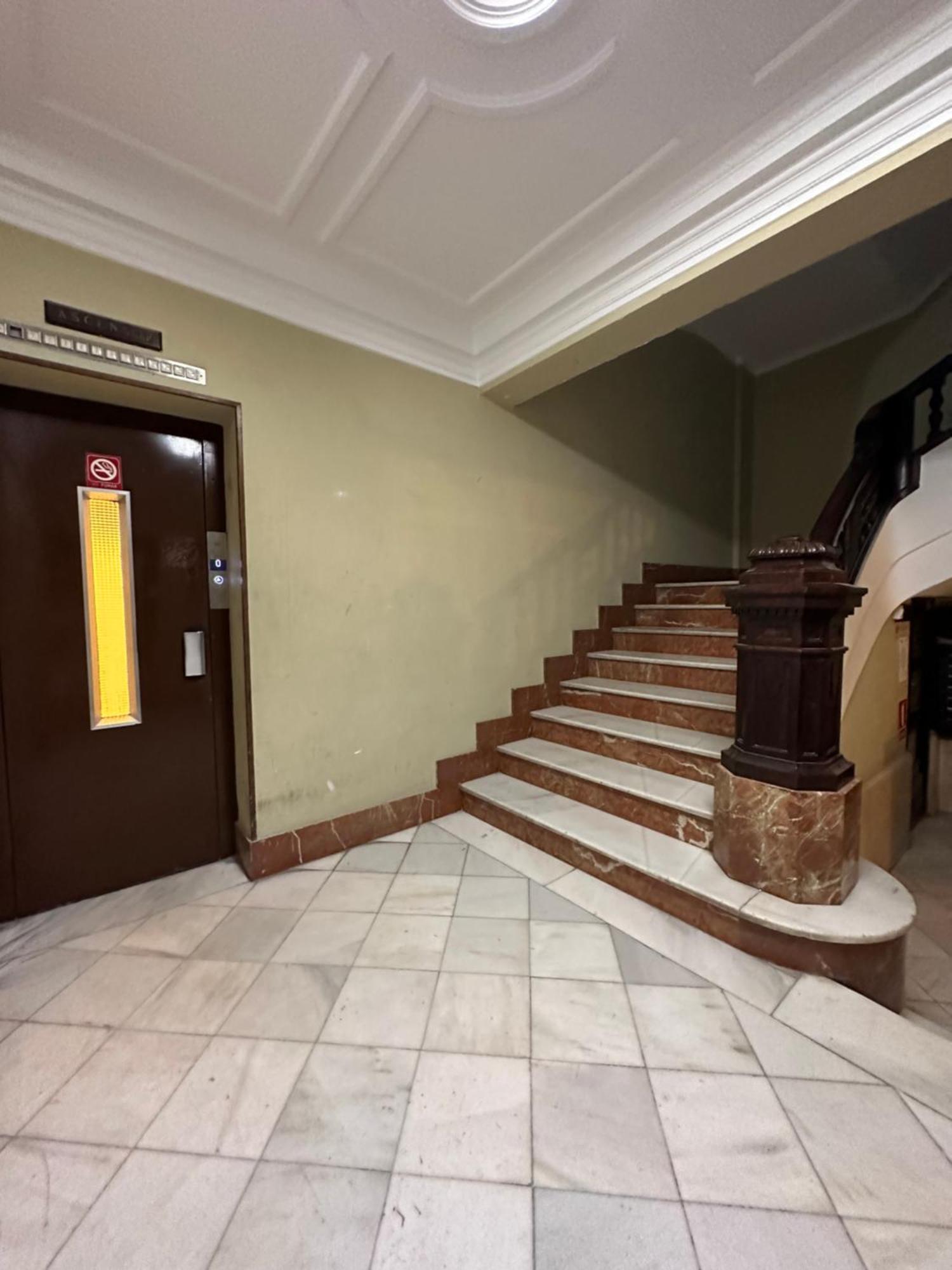 Mirador 1 Del Mercado Central - Habitacion Con Bano Privado En El Centro De La Ciudad Vella Βαλένθια Εξωτερικό φωτογραφία