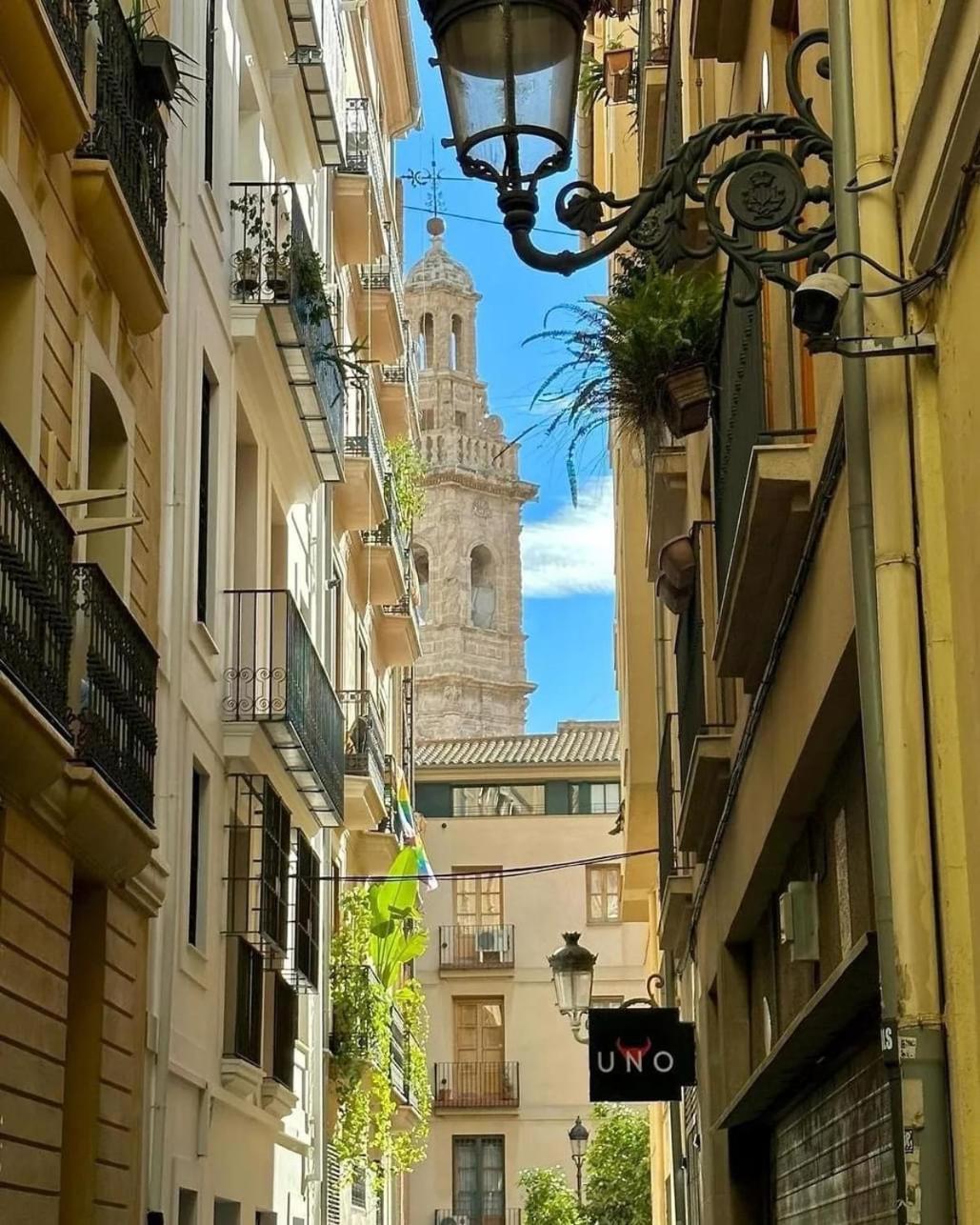 Mirador 1 Del Mercado Central - Habitacion Con Bano Privado En El Centro De La Ciudad Vella Βαλένθια Εξωτερικό φωτογραφία