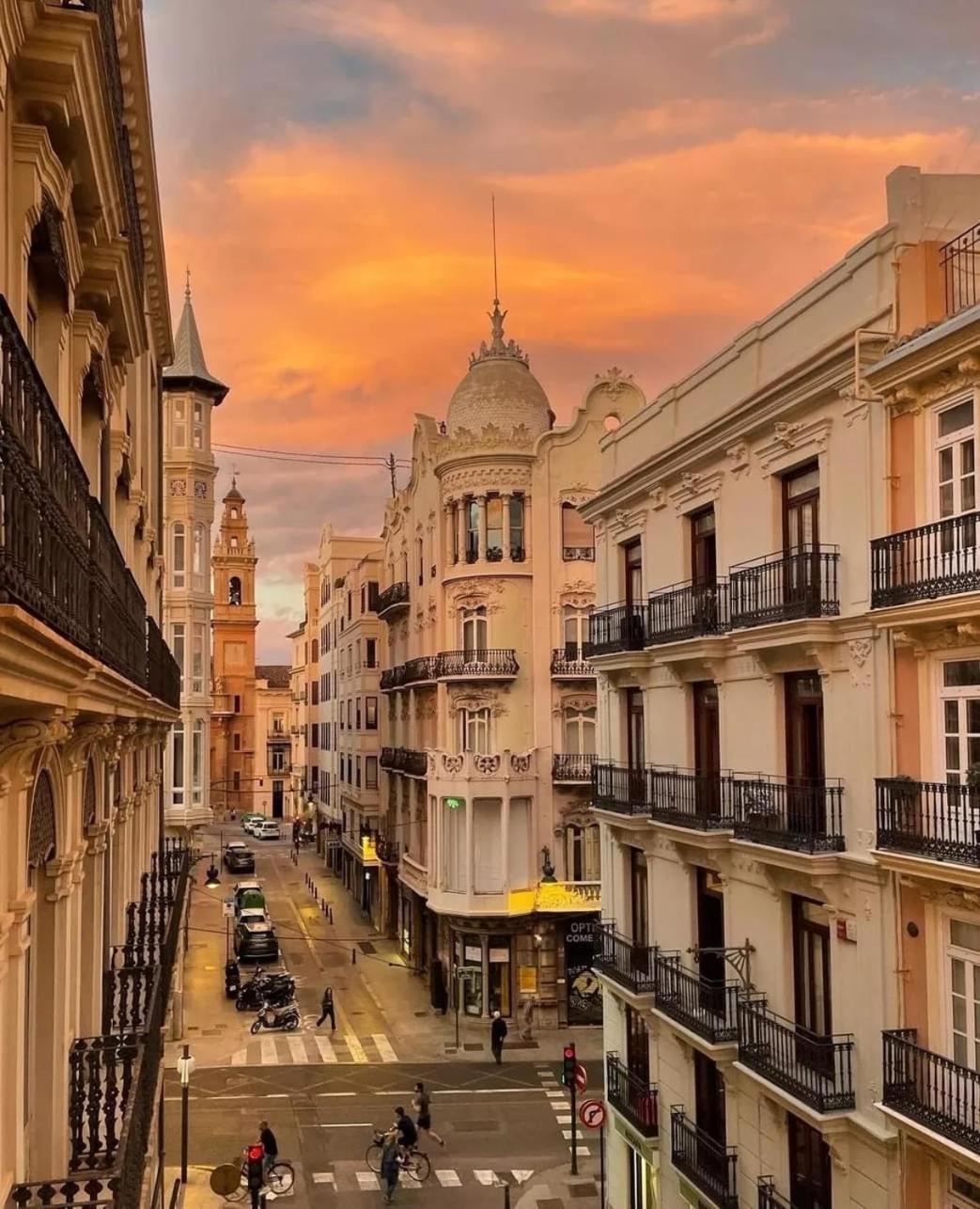 Mirador 1 Del Mercado Central - Habitacion Con Bano Privado En El Centro De La Ciudad Vella Βαλένθια Εξωτερικό φωτογραφία