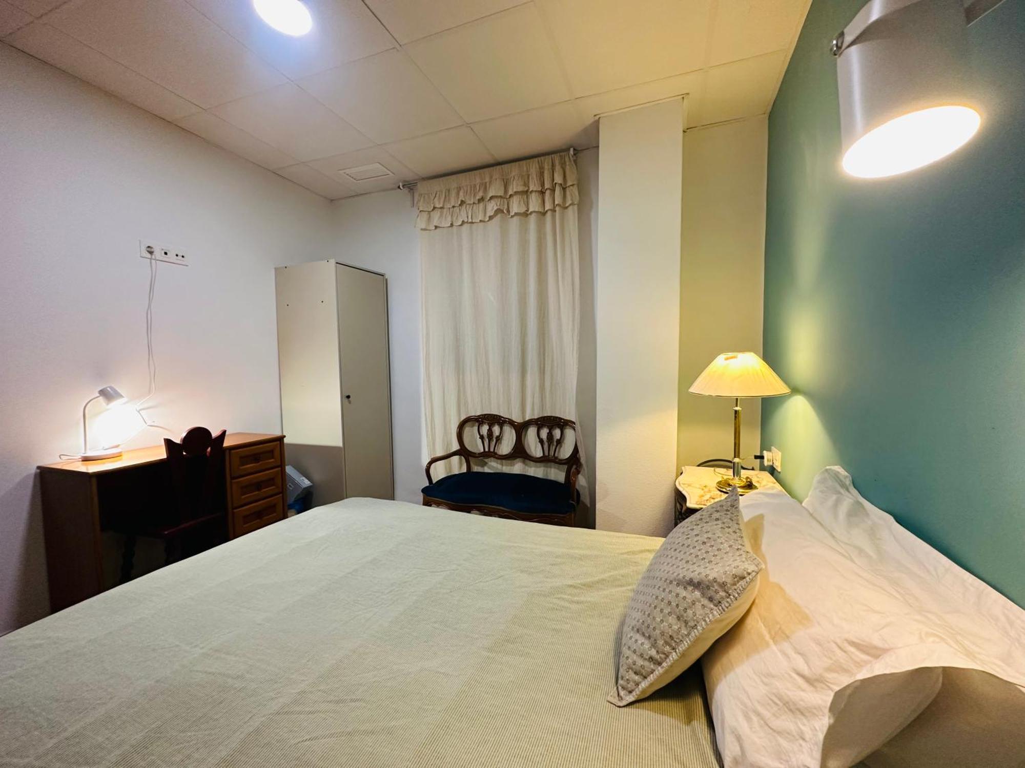 Mirador 1 Del Mercado Central - Habitacion Con Bano Privado En El Centro De La Ciudad Vella Βαλένθια Εξωτερικό φωτογραφία