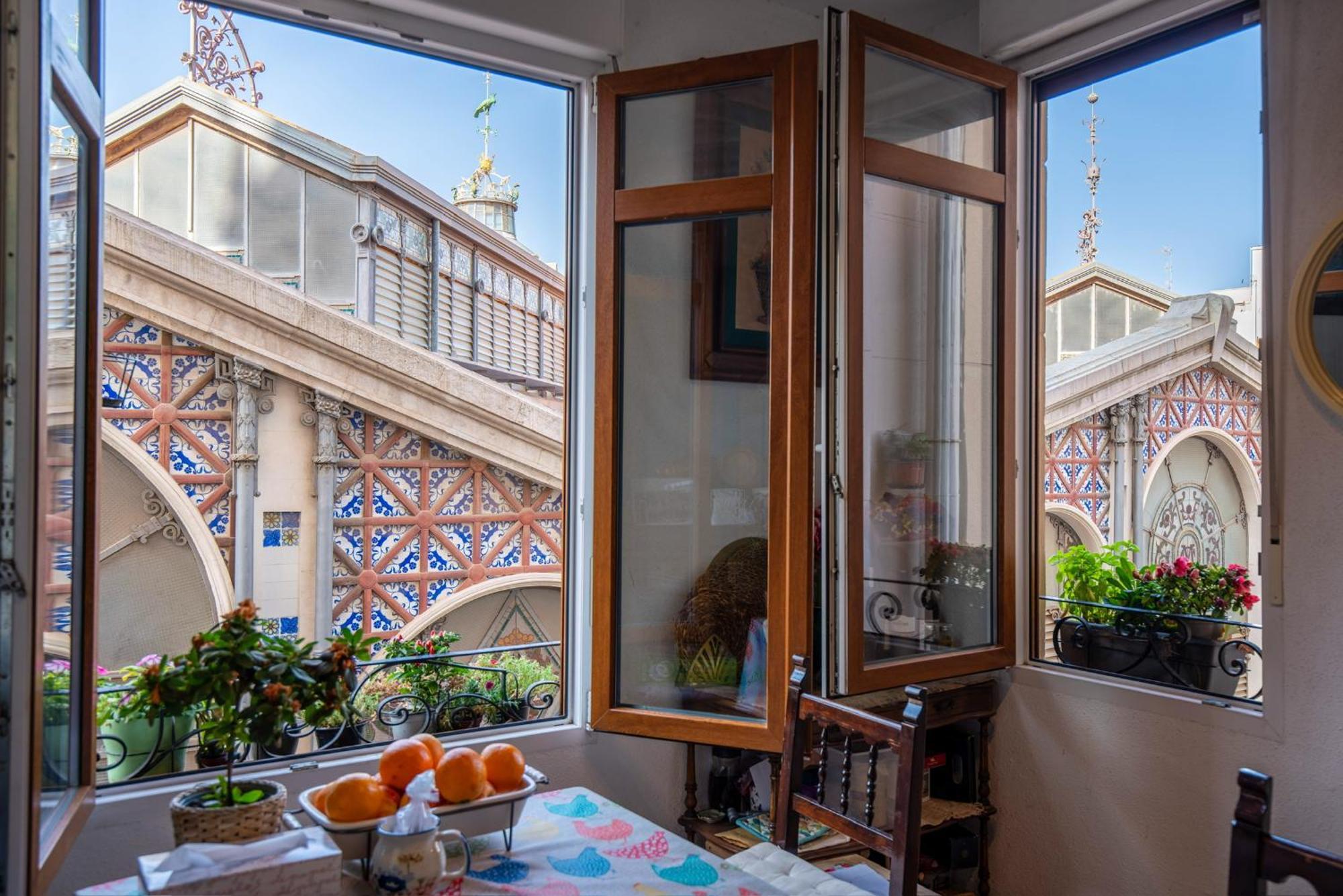 Mirador 1 Del Mercado Central - Habitacion Con Bano Privado En El Centro De La Ciudad Vella Βαλένθια Εξωτερικό φωτογραφία